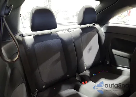 2016 Volkswagen Beetle 1.8T z USA, uszkodzony, nr VIN 3VWF17AT2GM632012